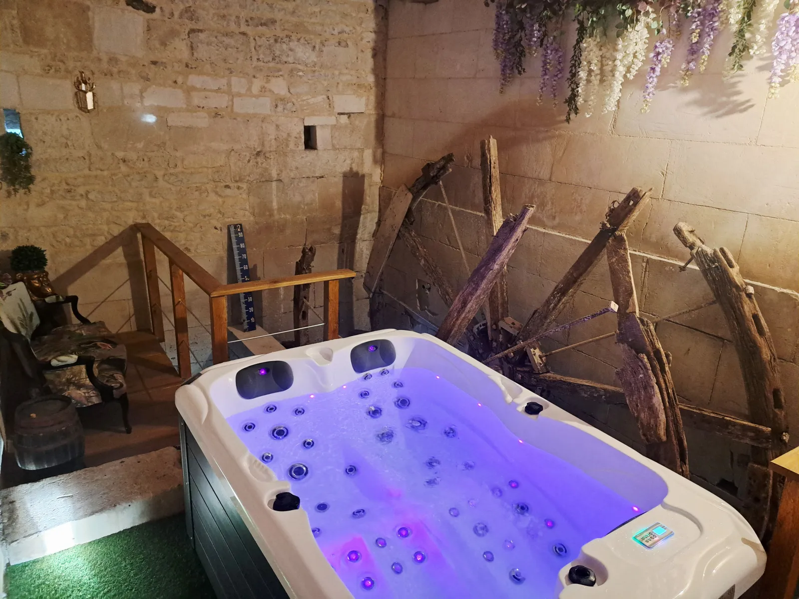Le Logis du Meunier, suite avec spa à Champagnac