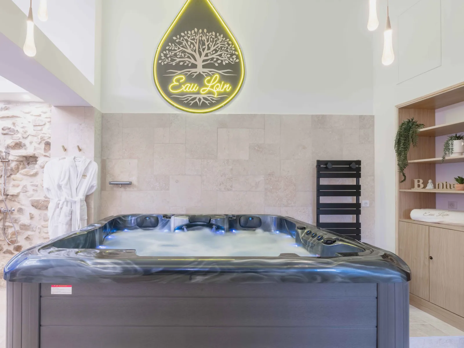 Eau Loin, suite avec spa à Ver-sur-Launette