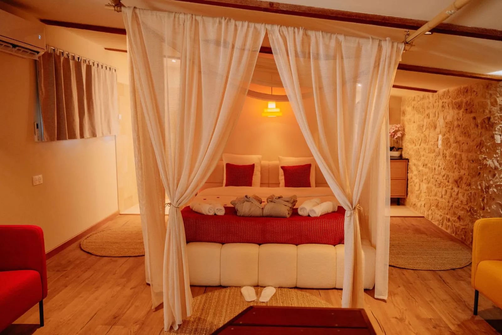 Le Baldaquin, suite avec spa à Lapalud
