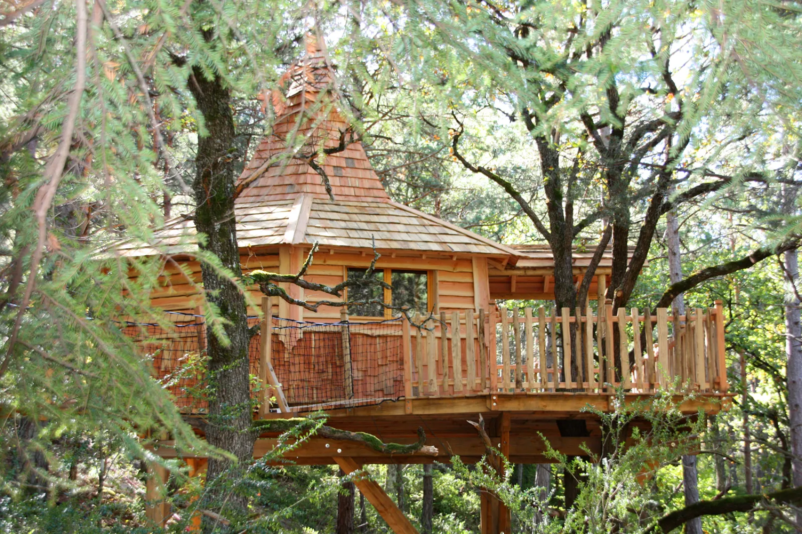 Cabane Lichen, cabane à Serres