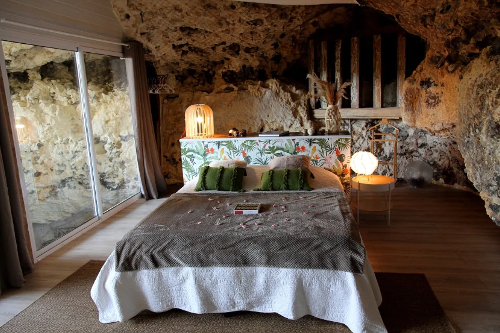 La Suite des Fouleries, troglodyte à Châteaudun