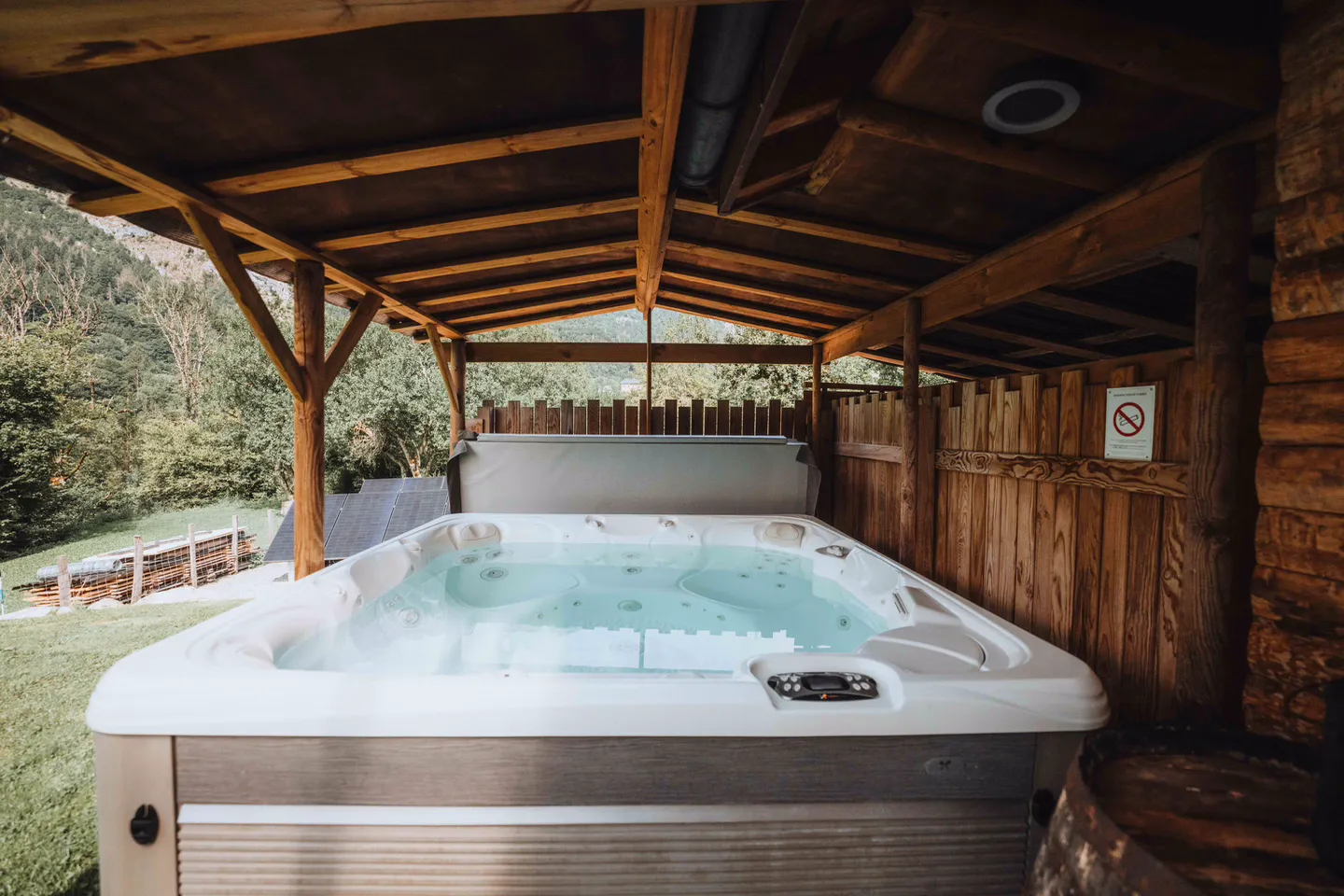 Le Chalet Saloon à Le Biot, photo 3