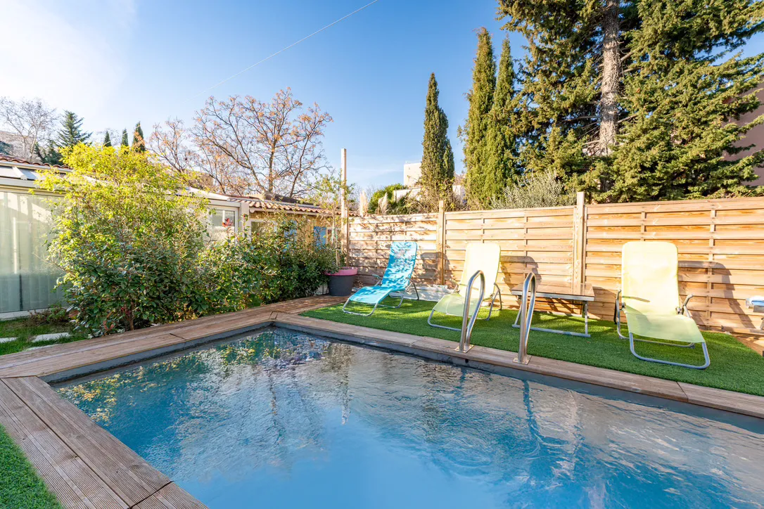 Le Chalet d'Houdarling, suite avec spa à Nîmes
