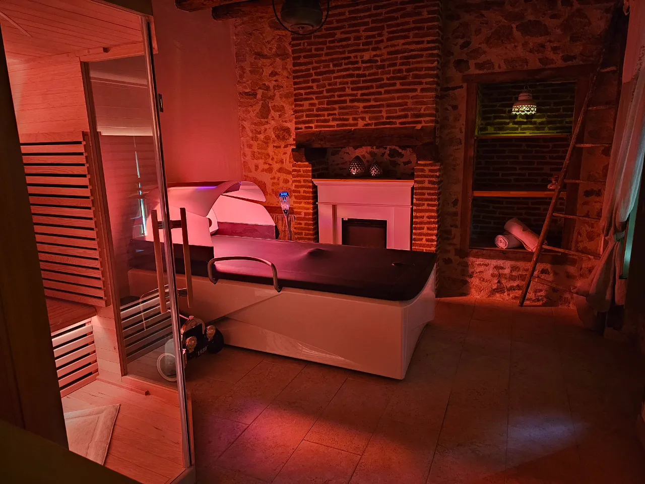 Les 3 Clefs de Gaya, suite avec spa à Saint-Jean-Ligoure