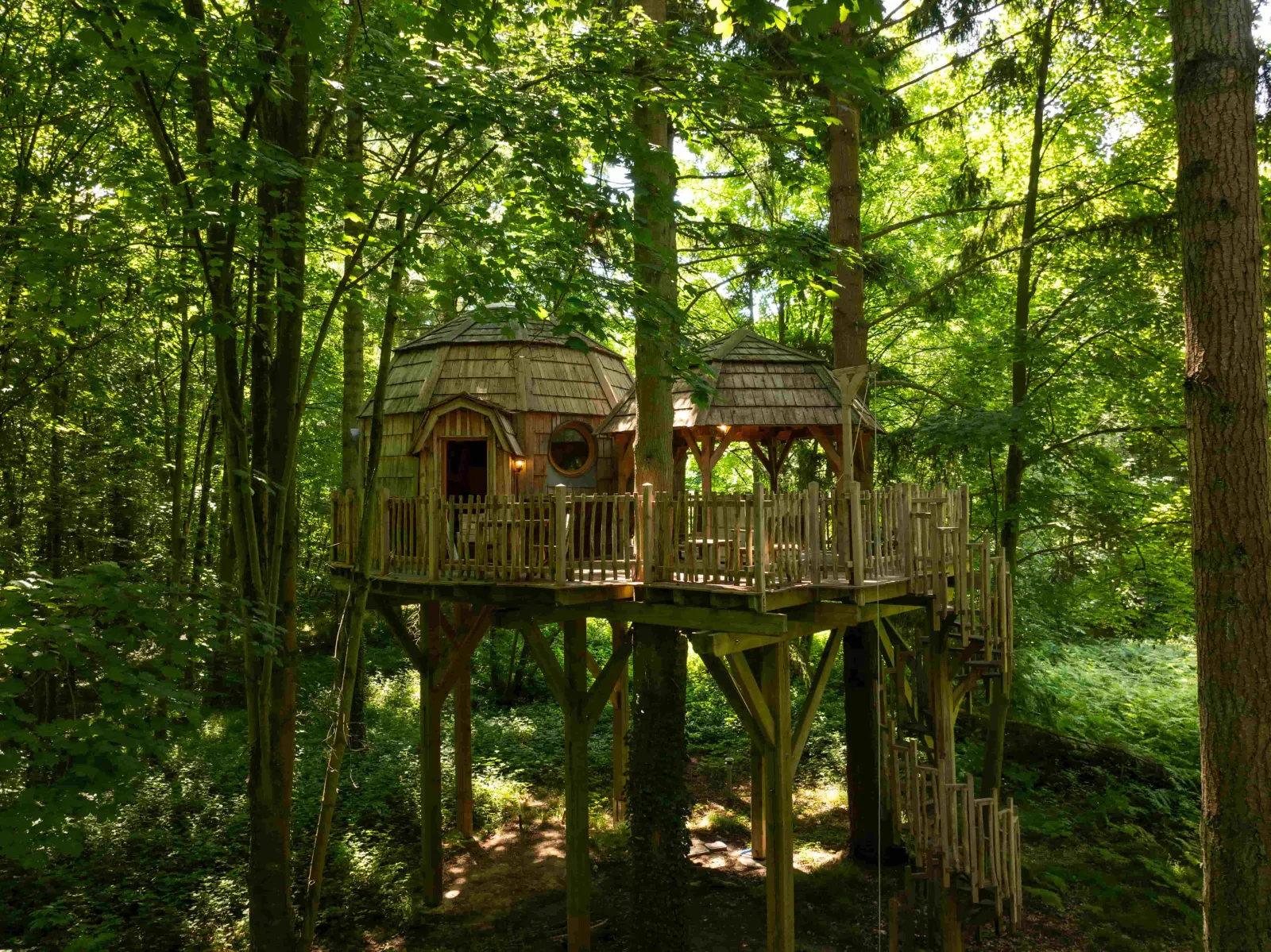 Cabane Duo Spa sur Pilotis, cabane à Raray