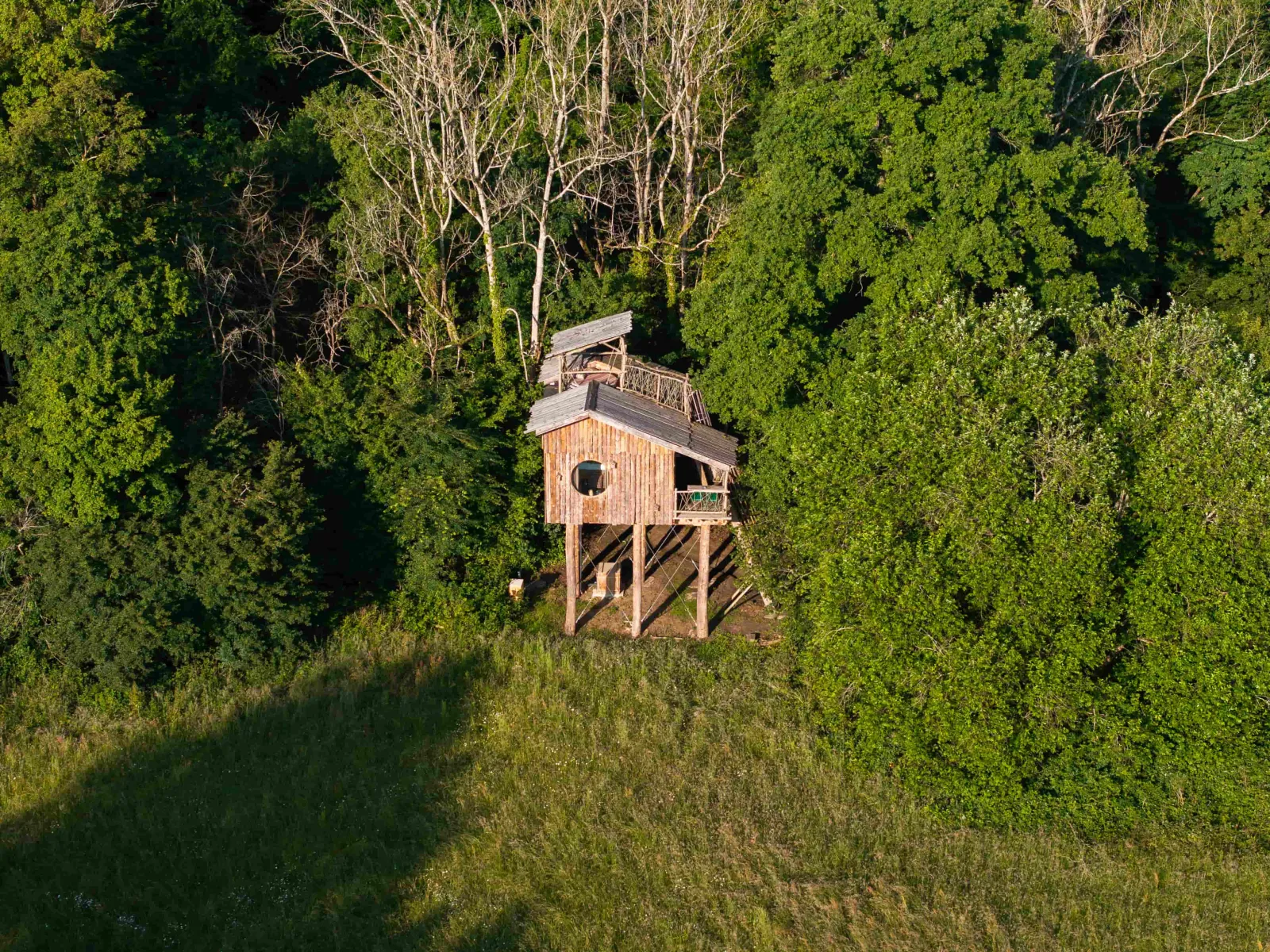 Cabanes Duo Spa perchées, cabane à Saint-Léger-aux-Bois