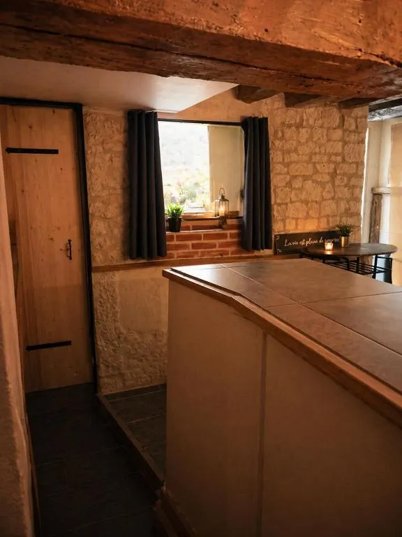 Suite Spa et Piscine Privée à Coligny, photo 4