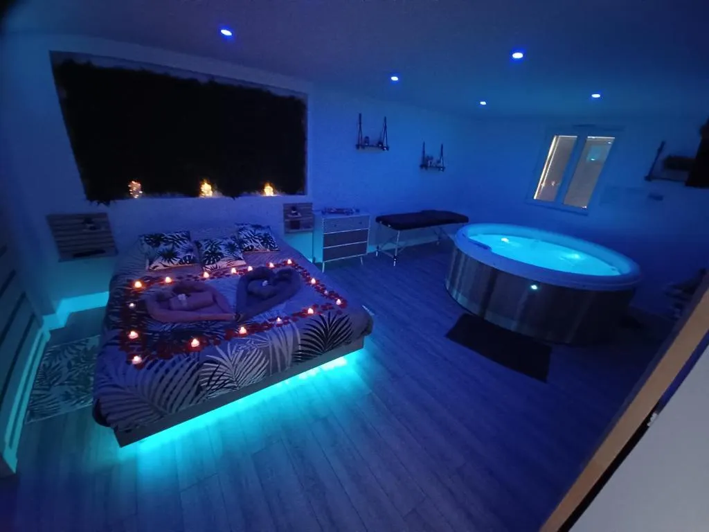 Au Secret du Bonheur, love room à Pouilly-sur-Serre
