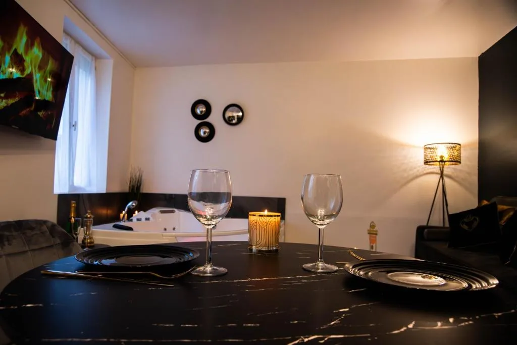 Suite Balnéo à Moulins, photo 7