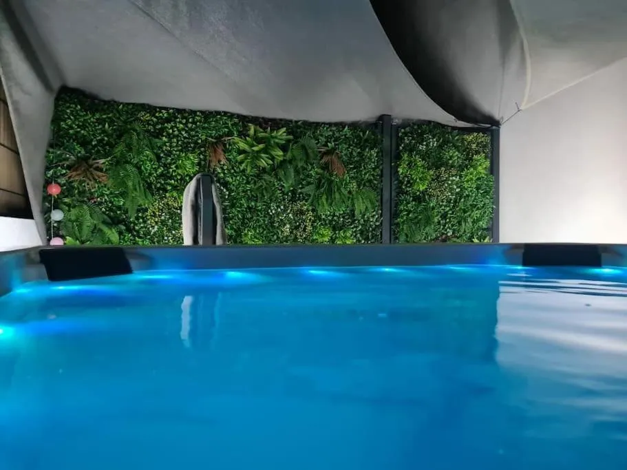 T3 jacuzzi, suite avec spa à Ceyreste