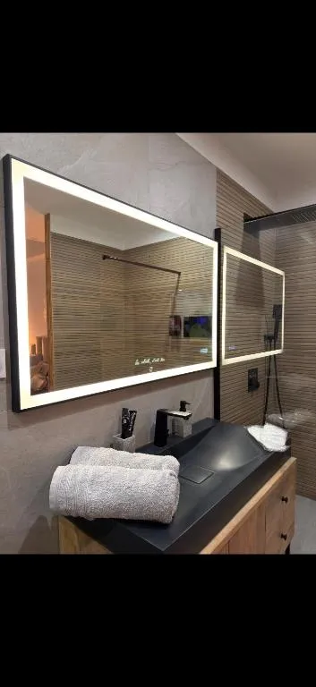 Sauna et jacuzzi à Istres, photo 3