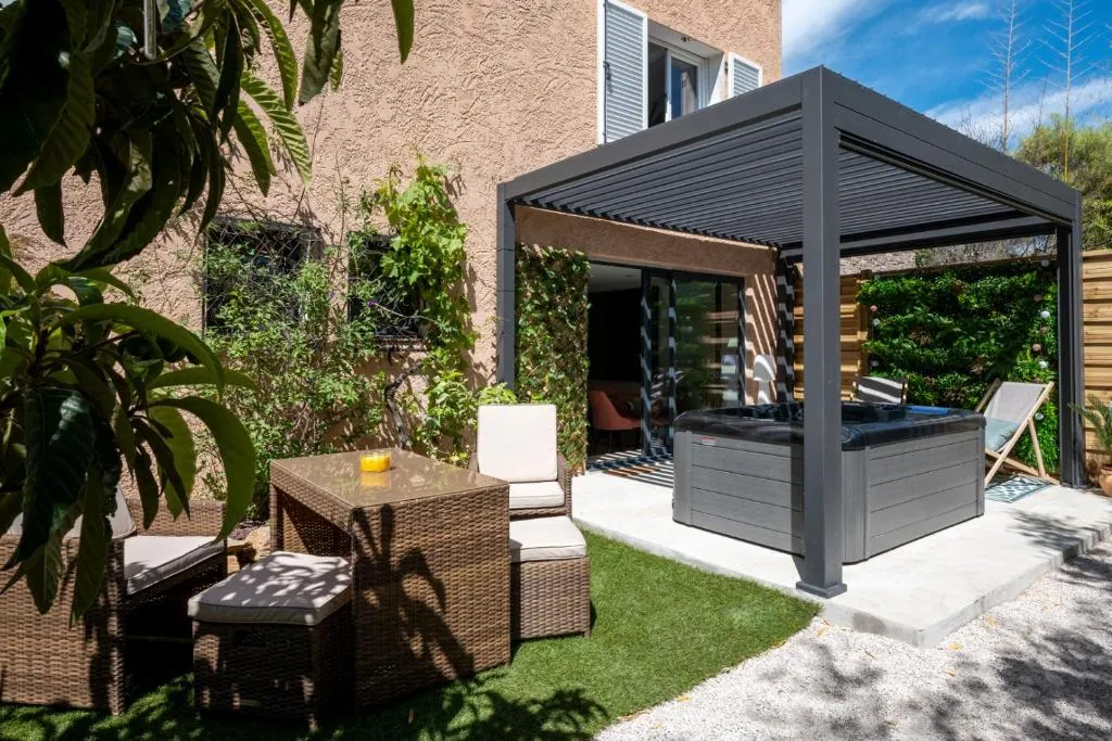 Studio Honey Moon, suite avec spa à La Ciotat