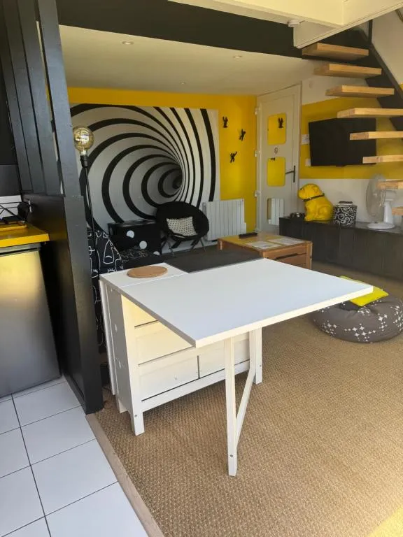 Au 29 - Une maisonnette avec jacuzzi et patio à Longèves (Charente-Maritime) à Longèves, photo 4