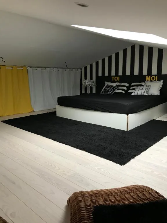 Au 29 - Une maisonnette avec jacuzzi et patio à Longèves (Charente-Maritime) à Longèves, photo 6