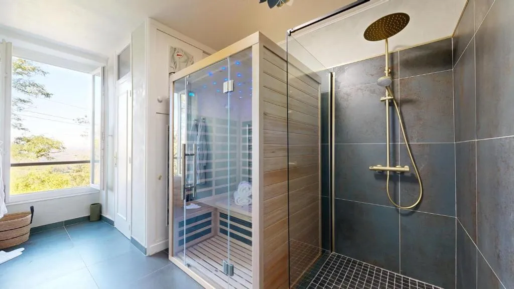 Sauna et spa à Lissac-sur-Couze, photo 7