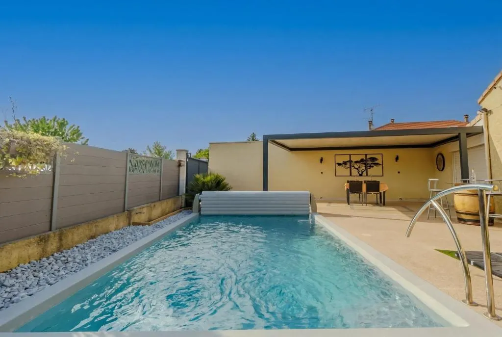 Gîte Spa et Piscine, suite avec spa à La Roche-de-Glun