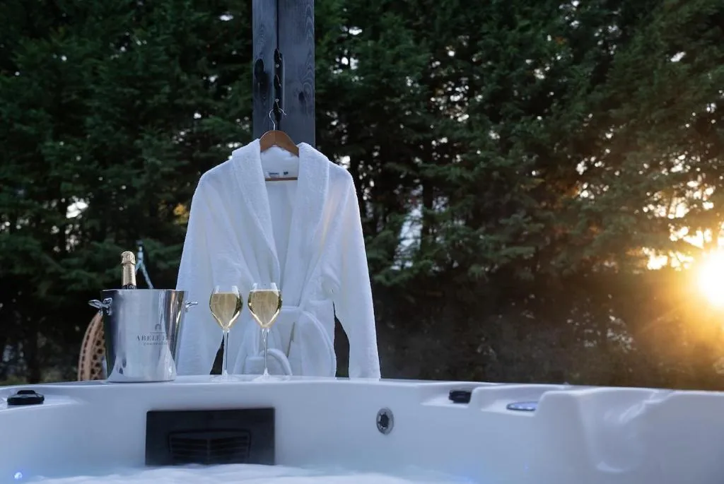 Suite Premium Jacuzzi à Pleyber-Christ, photo 2