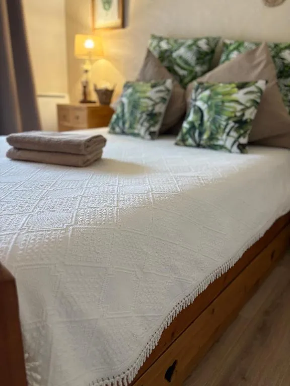 Chambre Bohème Chic, suite avec spa à Liouc