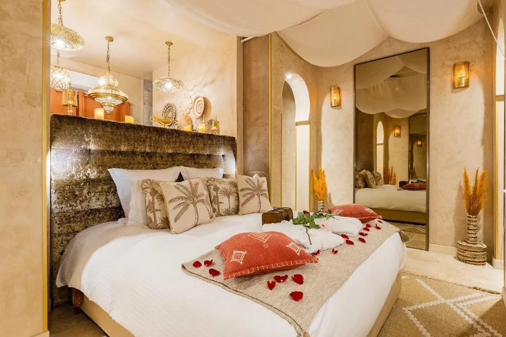 Suite 1001 Merveilles, love room à Lagrâce-Dieu