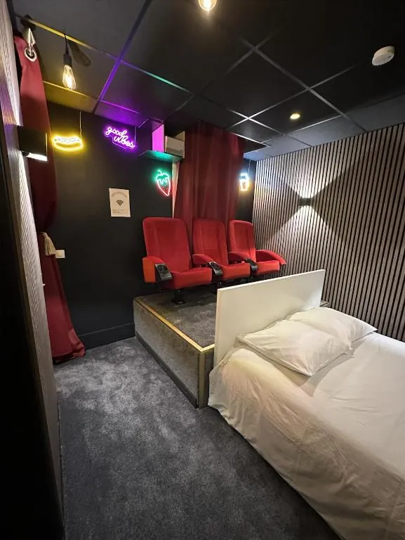 Le Ciné-Jacuzzi 4K à Bordeaux, photo 2