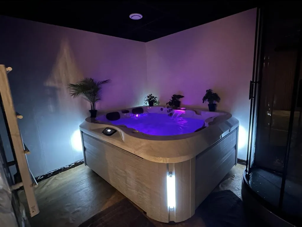 Le Ciné-Jacuzzi 4K à Bordeaux, photo 7