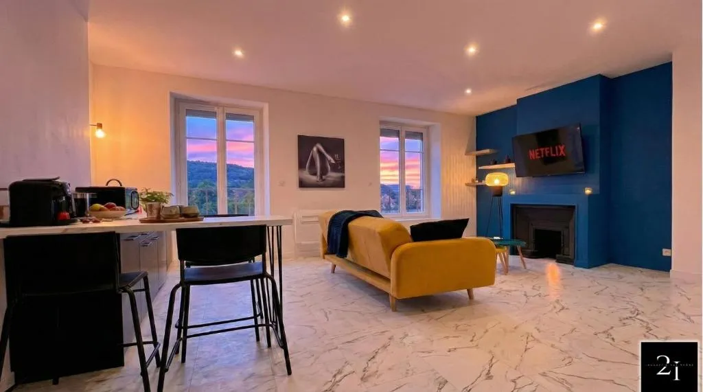 Le 21 - Suite avec jacuzzi privatif et vue sur le Rhône à Vienne (Isère) à Vienne, photo 4