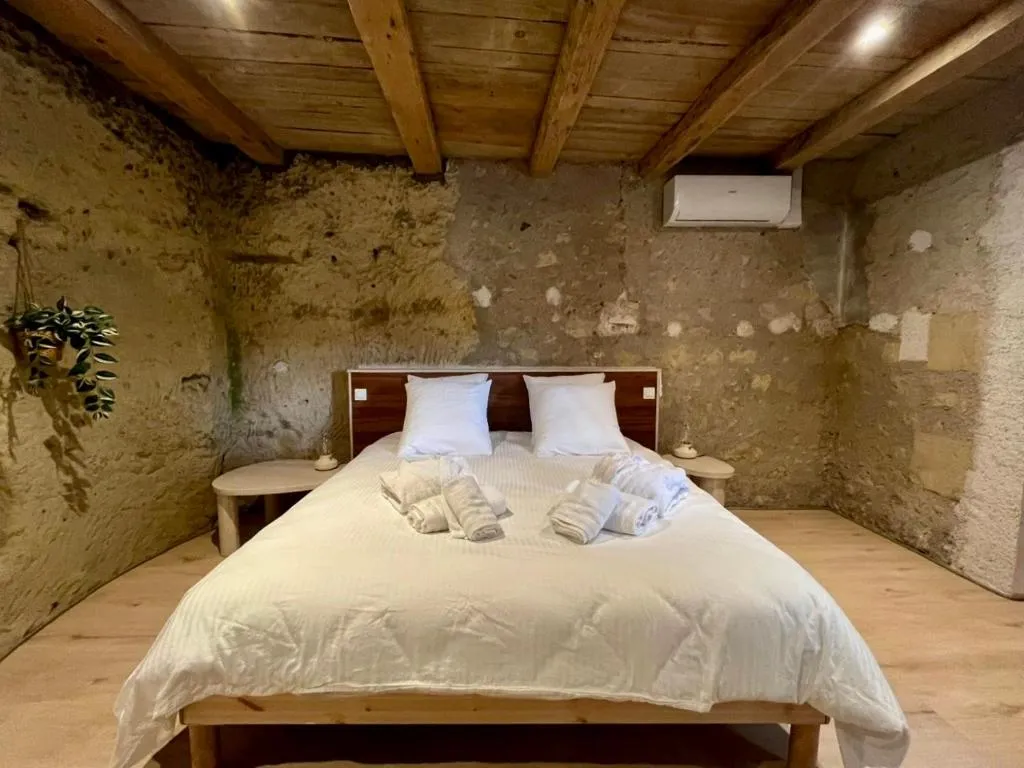 Suite Piscine de Châteauvieux à Châteauvieux, photo 2