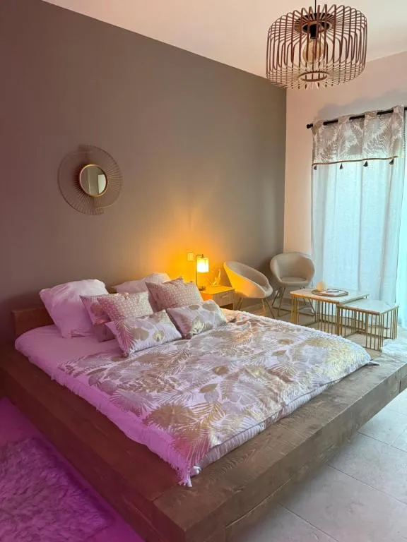 Secret Love Room, love room à Bezouce