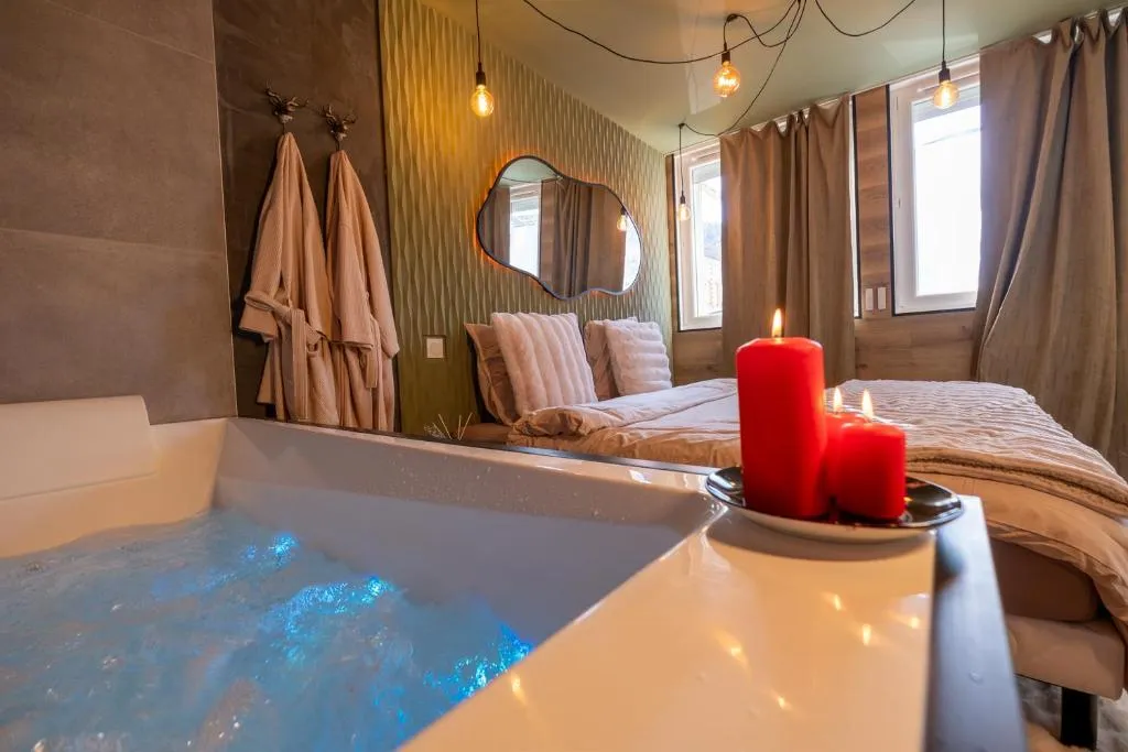 Ambiance Chalet Jacuzzi à Saint-Étienne, photo 6