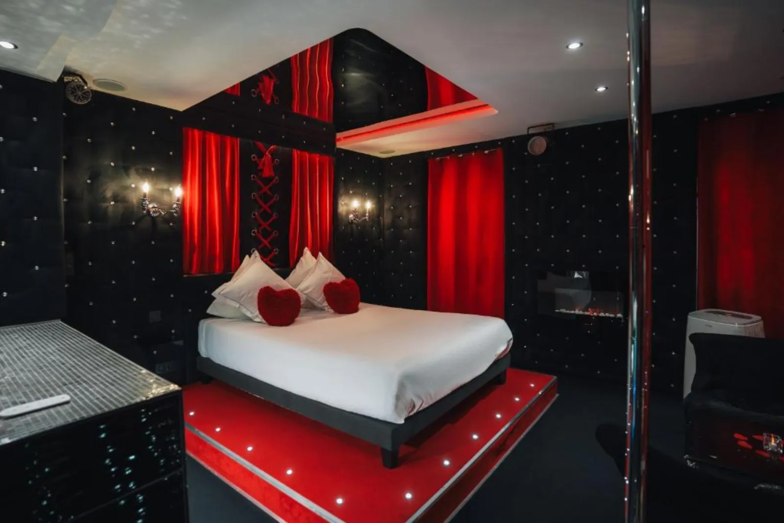 Le Cabaret Vip Spa à Lyon, photo 3