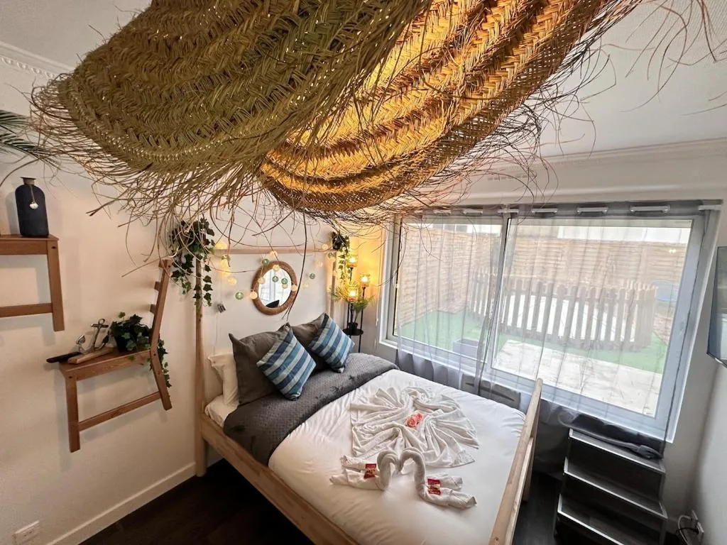 La Suite Balnéo et Sauna des Orphelins, suite avec spa à Reims
