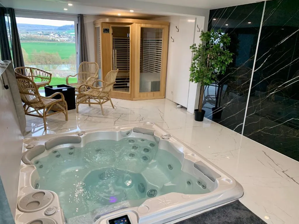 L'Appartement Spa de la Vallée, suite avec spa à Vincelles