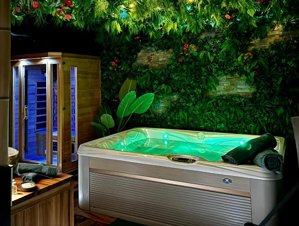 Jungle Love Room, love room à Toulouse
