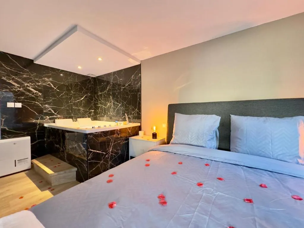 Suite Balnéo du Faubourg à Douai, photo 2