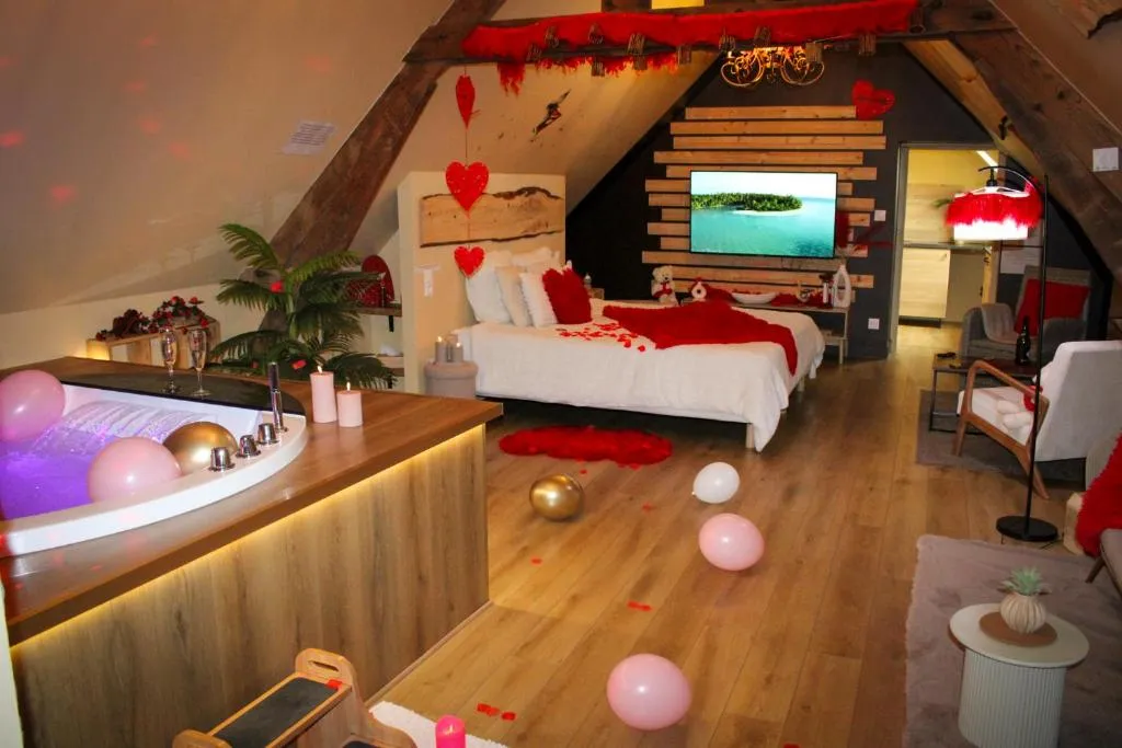 Le Chalet de La Bassée, suite avec spa à La Bassée
