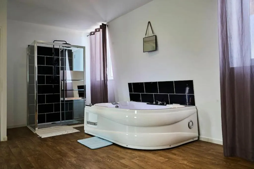 Le Grand Duplex Balnéo à Tourcoing, photo 3