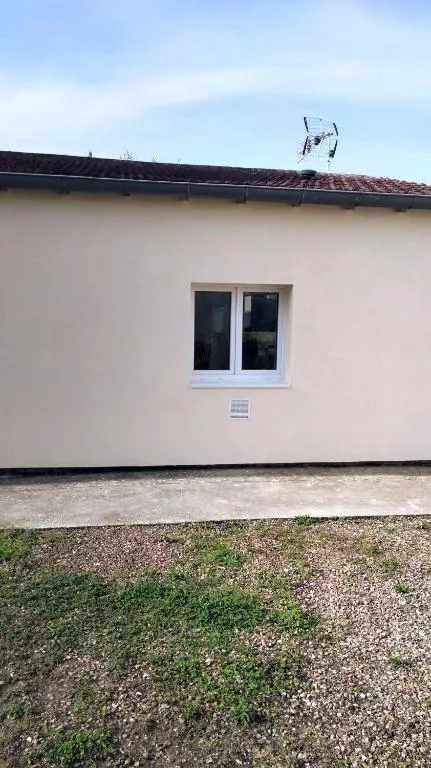 La Chambre Jacuzzi à Amblainville, photo 7