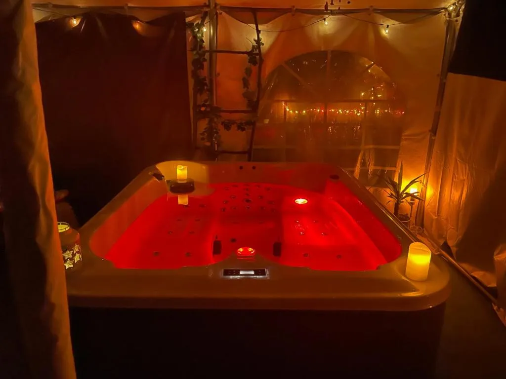 Choisy le Jacuzzi, suite avec spa à Choisy-au-Bac