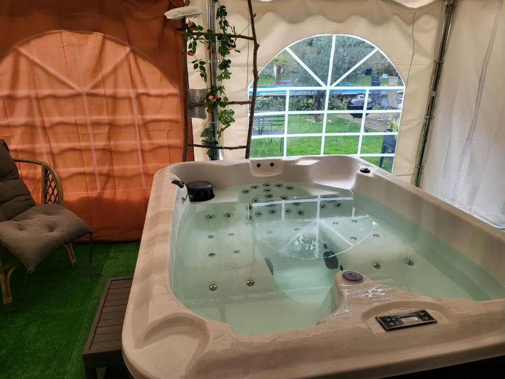 Choisy le Jacuzzi à Choisy-au-Bac, photo 3