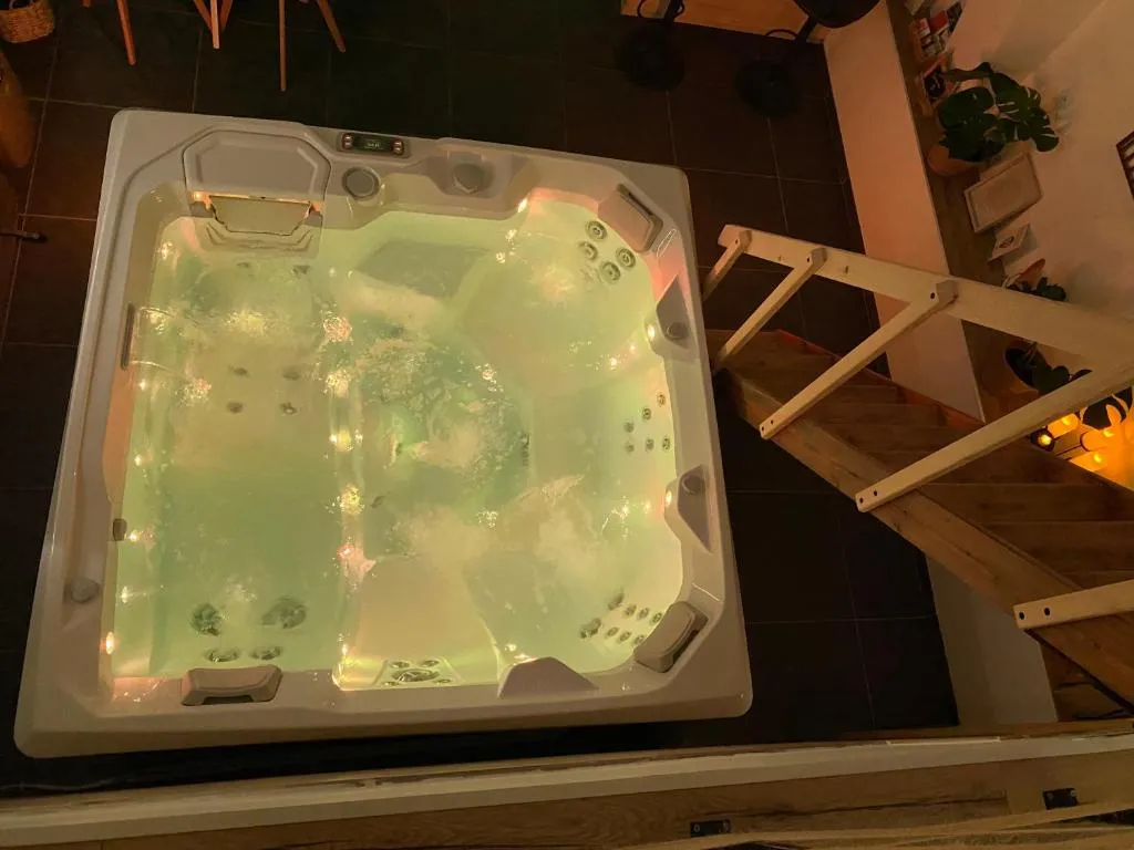 La Suite Spa et Sauna, suite avec spa à Aire-sur-la-Lys