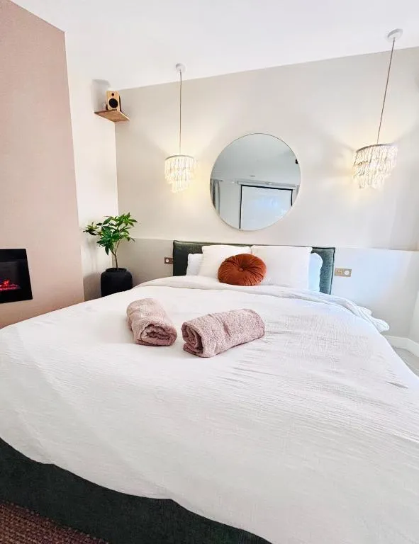 Cinéma et Jacuzzi de Pesmes, suite avec spa à Pesmes