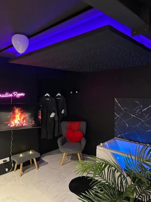 Jacuzzi du Quai Lamartine, suite avec spa à Mâcon