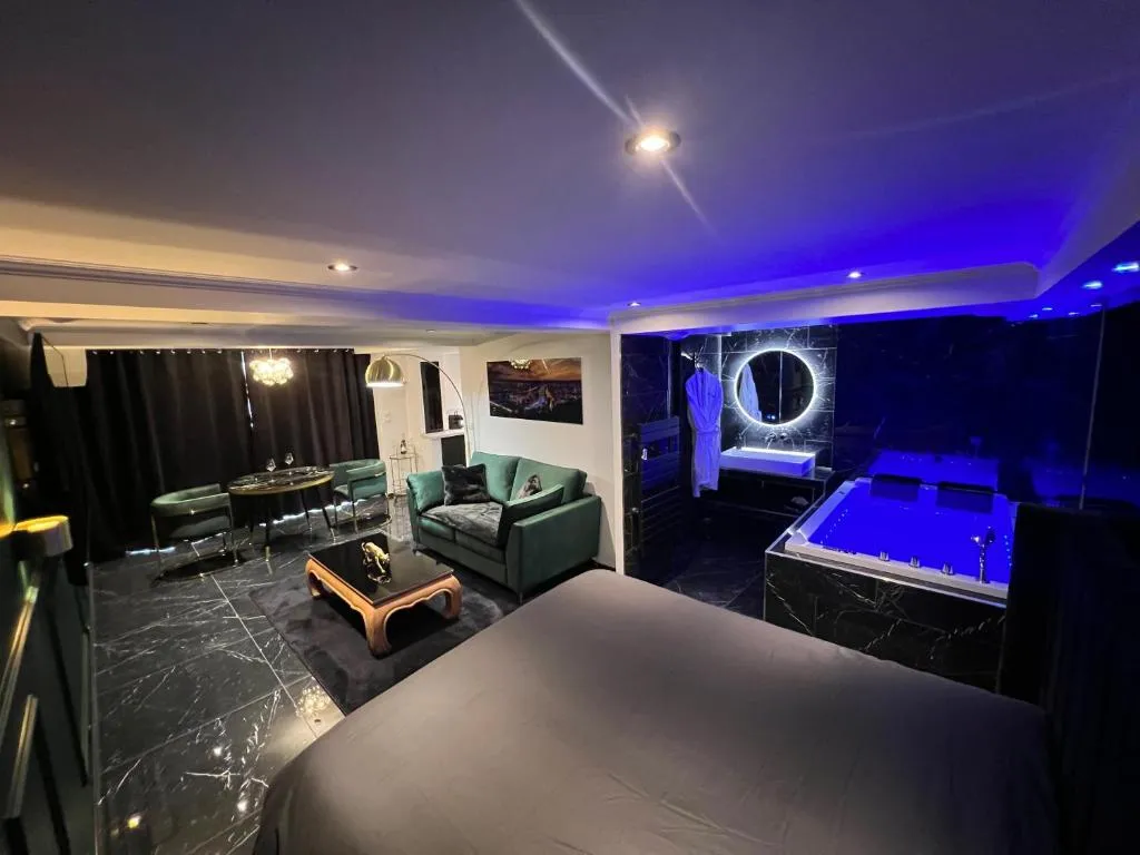 La Balnéo de Fontenelle, suite avec spa à Rouen