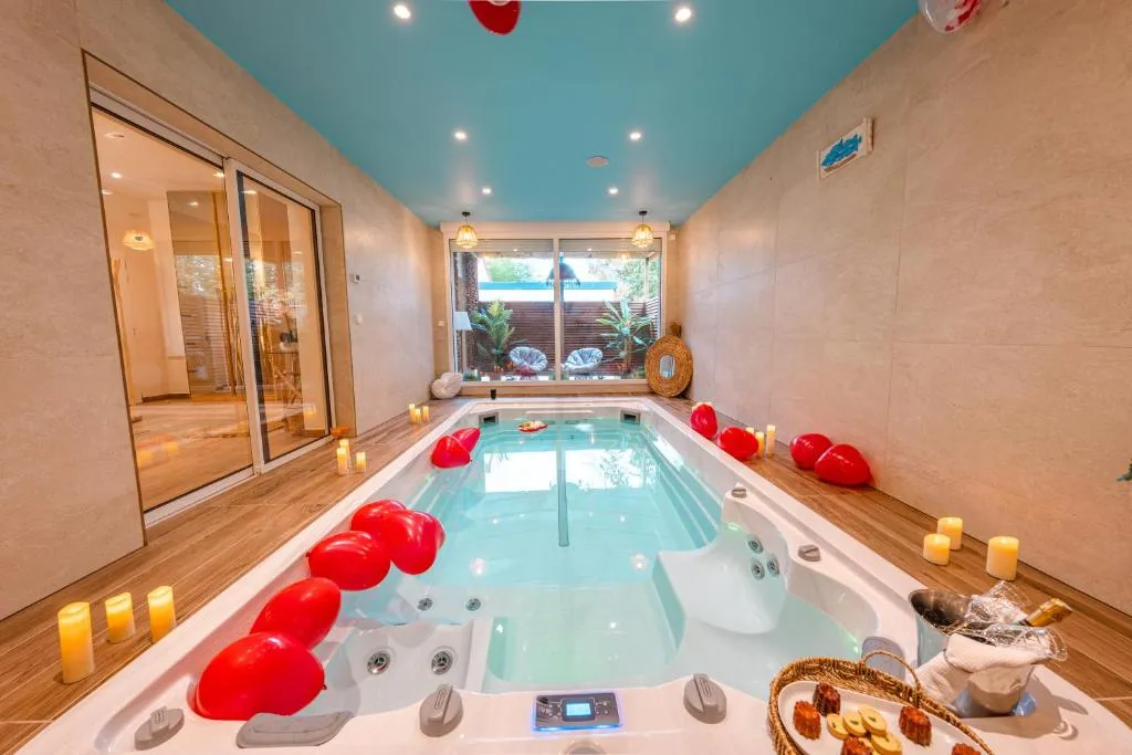 Suite Jacuzzi de Mouroux à Mouroux, photo 4
