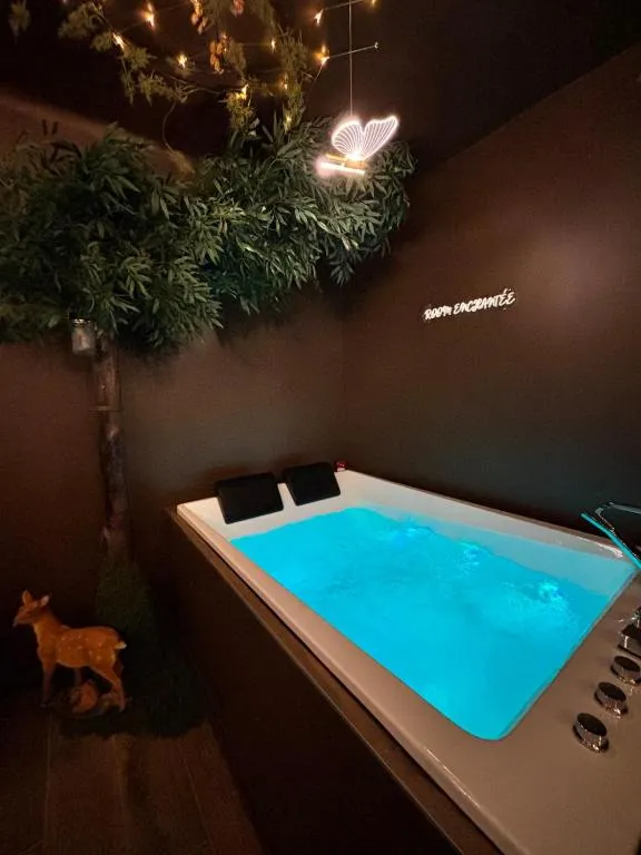 L'Enchantée, love room à Ollioules