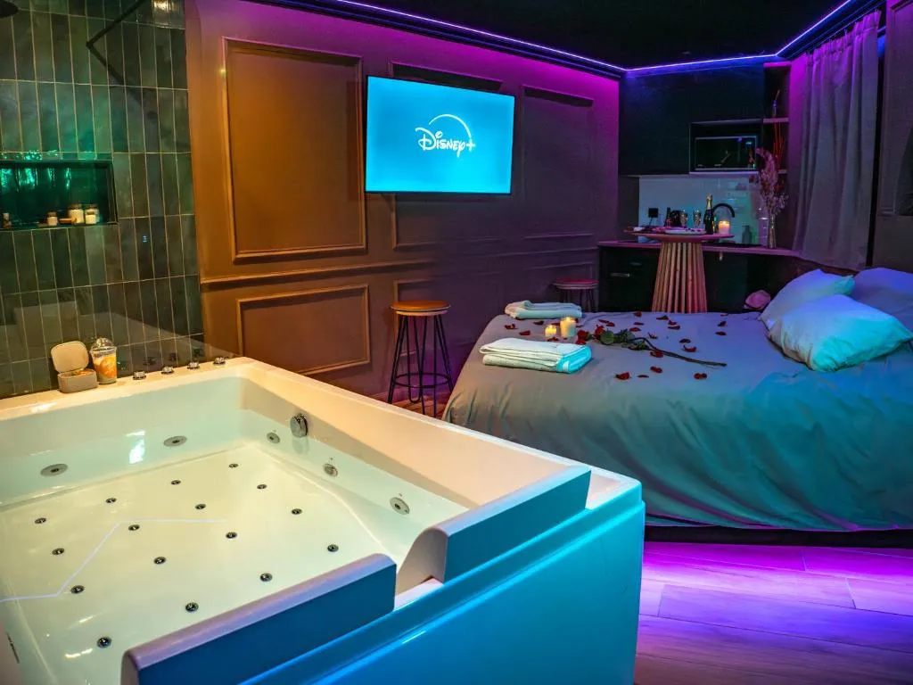Bahia Suite, suite avec spa à La Roche-sur-Yon