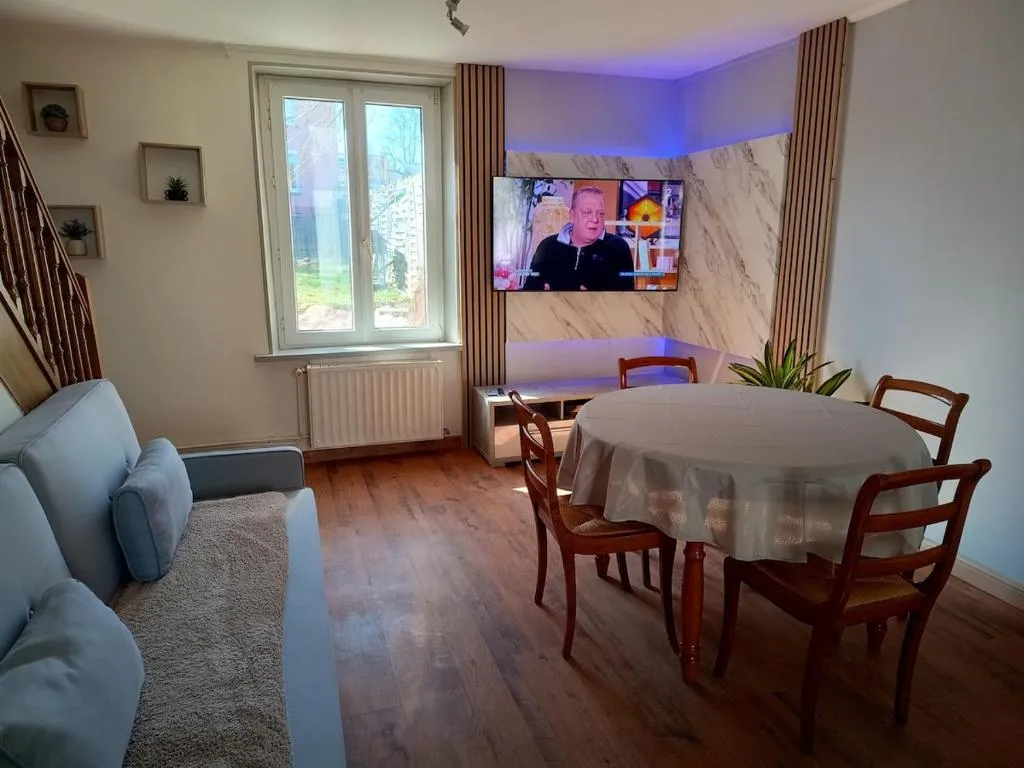 À l'ombre du Lilas II, suite avec spa à Épinal