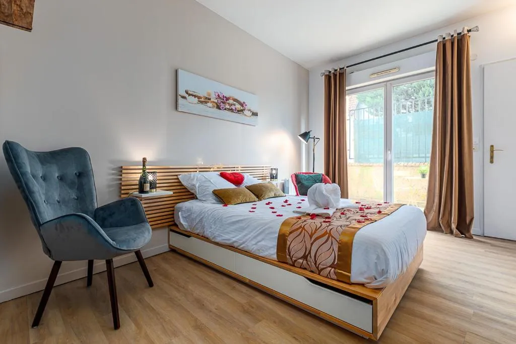 L'Appartement Jacuzzi d'Asnières à Asnières-sur-Seine, photo 2