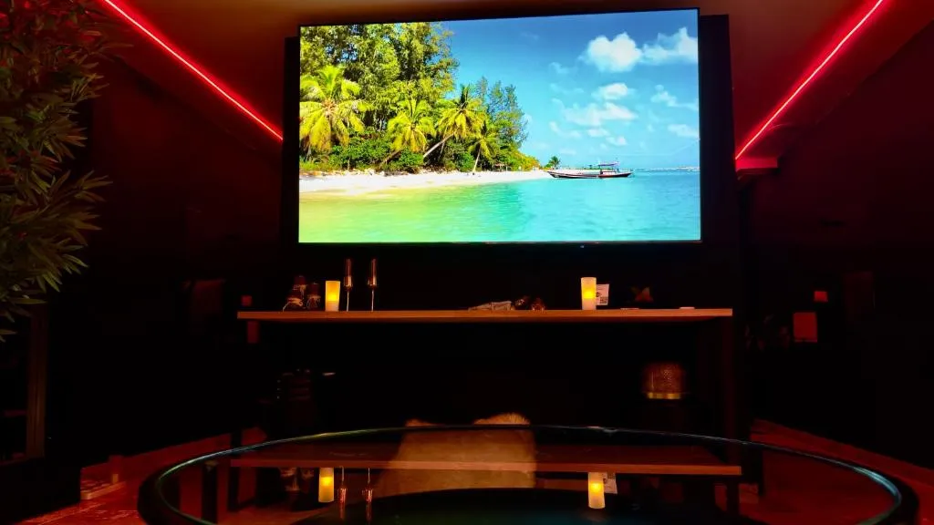 La Suite Spa et Cinéma, suite avec spa à Villemomble