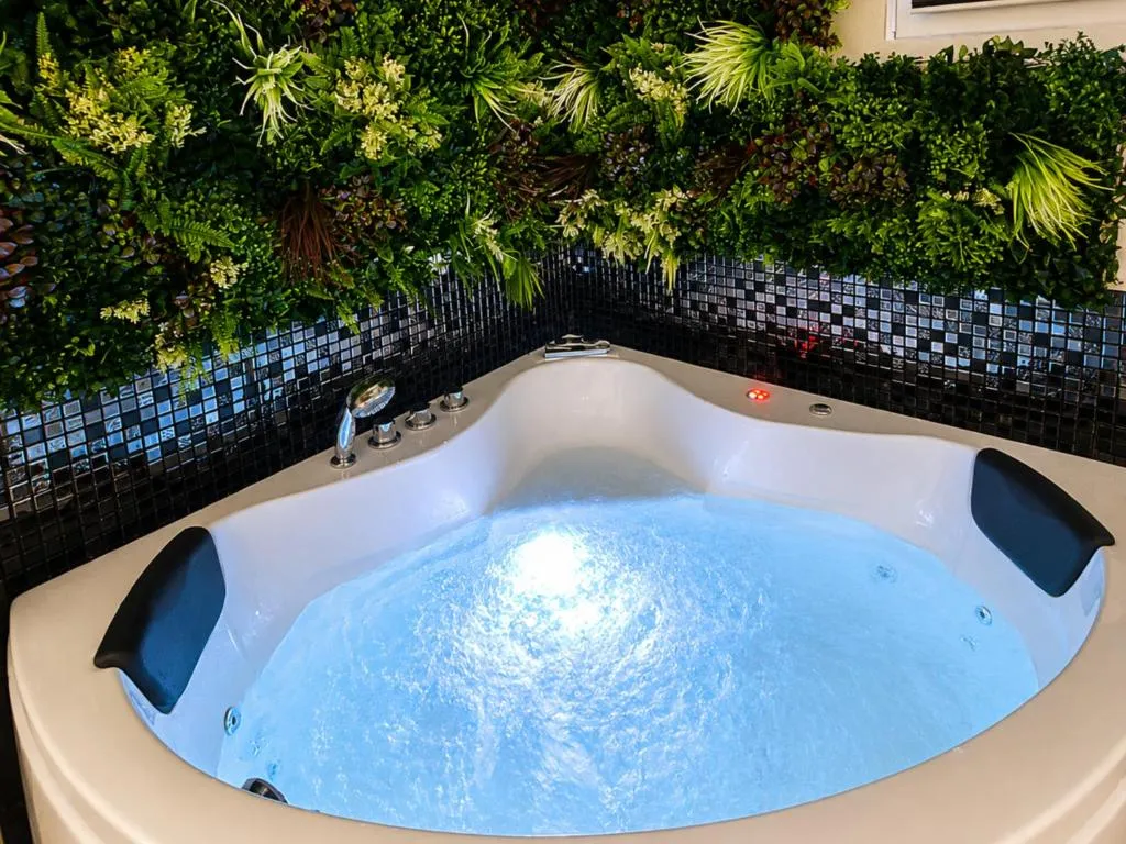 Le Passage Secret, suite avec spa à Saint-Quentin